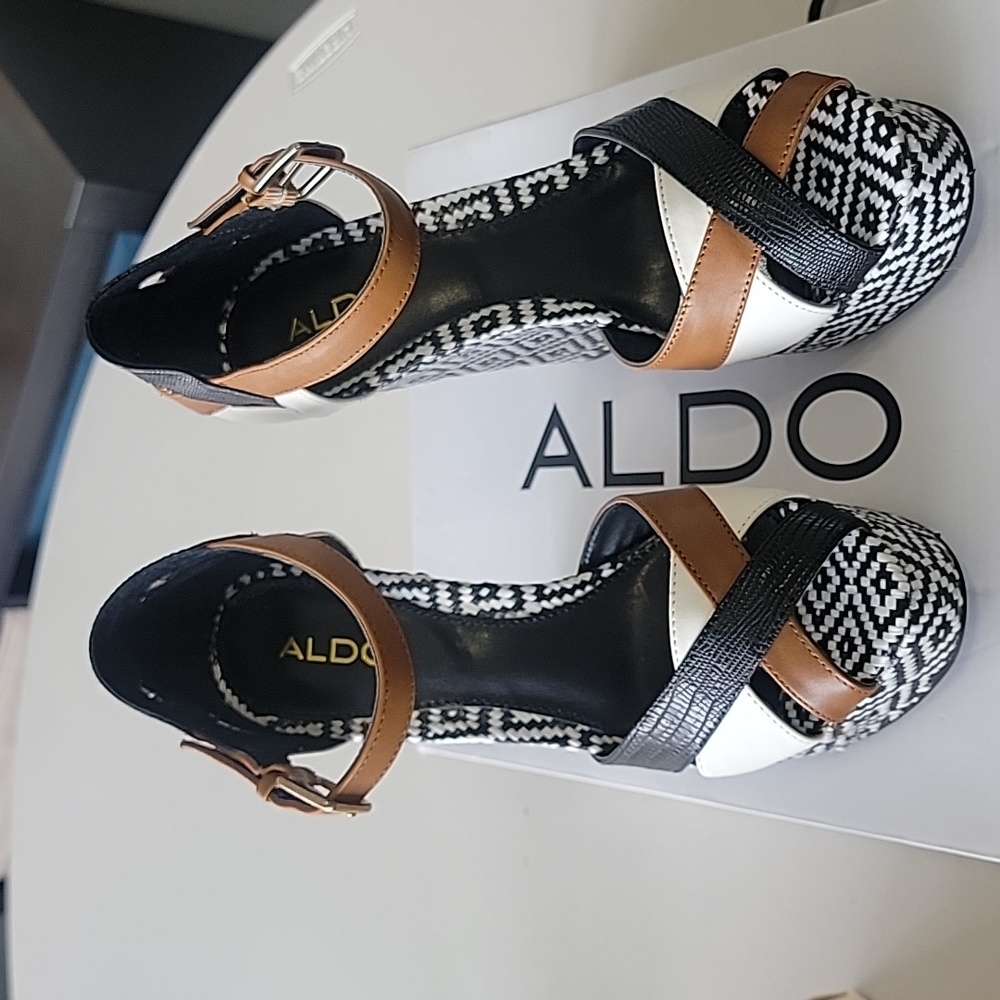 Aldo Elilavia Platform Shoes Sz.9 Black and White